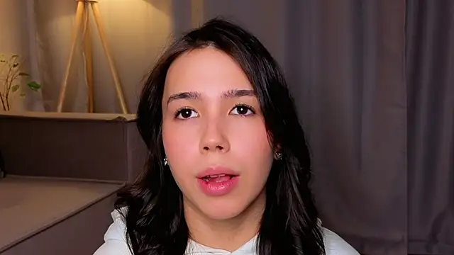 LisanOwens online show from December 5, 1:43 pm