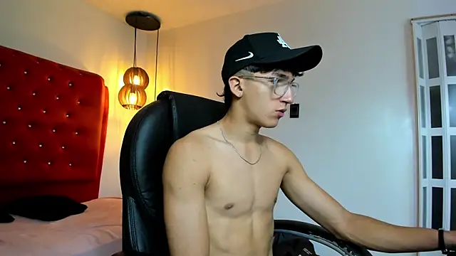 jeremy job online show from December 19, 11:56 am