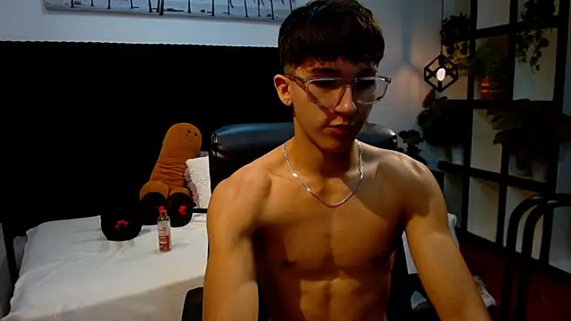 jeremy job online show from February 12, 11:43 am