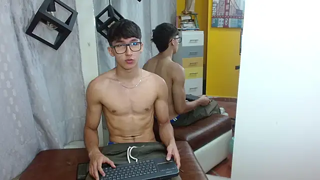 jeremy job online show from April 22, 12:12 pm