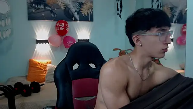 jeremy job online show from February 15, 11:42 am