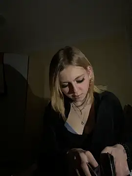 Milly-Kiss online show from January 15, 9:18 pm