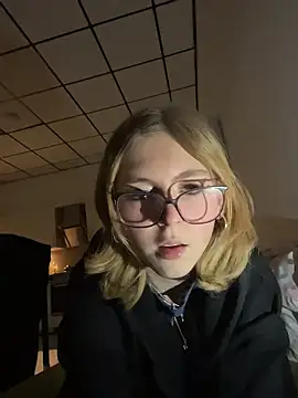 Milly-Kiss online show from January 6, 8:46 pm