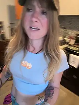 alluringpixie online show from March 29, 1:35 pm