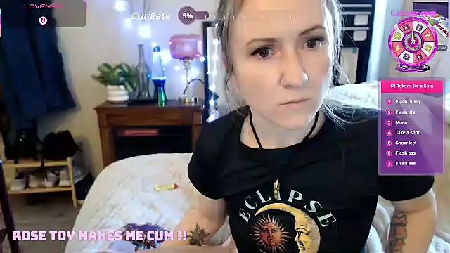 Snapshot of alluringpixie chatting on February 2, 7:02 pm alluringpixie online show from February 2, 7:02 pm