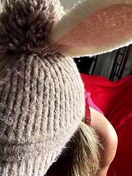 alluringpixie online show from April 5, 6:03 pm