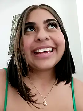 MariaPaula22  online show from December 13, 8:59 pm