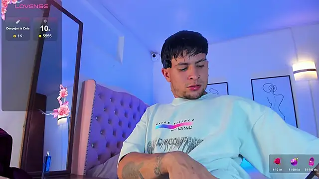 vaalentiino online show from March 25, 6:40 pm