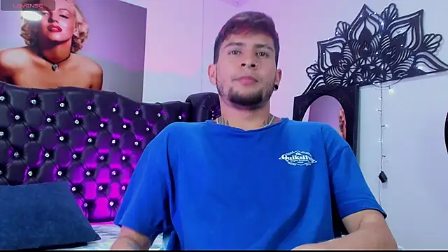 vaalentiino online show from December 14, 10:26 pm