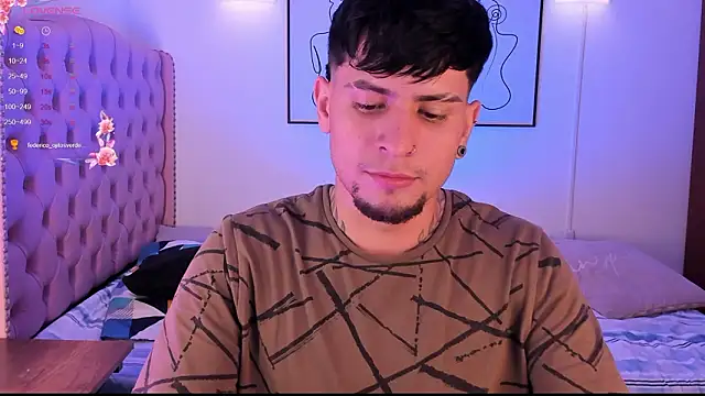 vaalentiino online show from February 20, 3:25 am