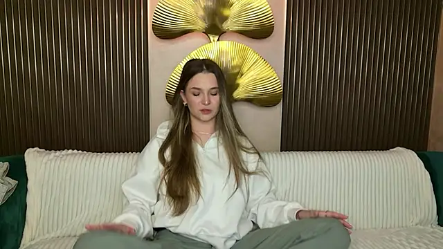 Lina Sinerz online show from May 3, 8:34 pm