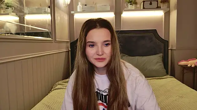 Lina Sinerz online show from March 6, 8:37 pm