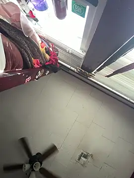 rosiebuddy online show from March 24, 4:18 pm