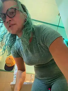 rosiebuddy online show from May 1, 8:14 pm