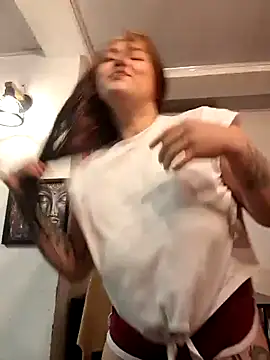 Magenta Moon online show from January 13, 2:59 am