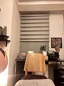 Snapshot of Magenta_Moon chatting on June 7, 11:32 pm Magenta Moon online show from June 7, 11:32 pm