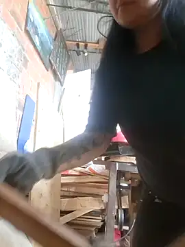 Snapshot of Magenta_Moon chatting on December 17, 8:25 pm Magenta Moon online show from December 17, 8:25 pm