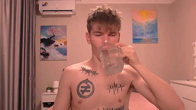 Fredd Xanders online show from December 17, 7:30 pm