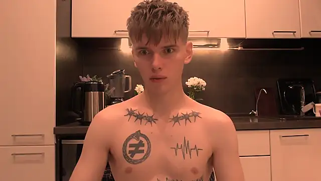 Fredd Xanders online show from December 5, 3:32 pm