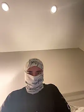 phantom898983 online show from April 13, 8:29 am