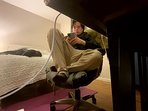 phantom898983 online show from January 14, 2:04 am