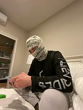 phantom898983 online show from April 5, 7:37 am