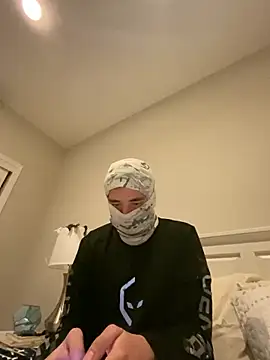 phantom898983 online show from April 14, 7:57 am