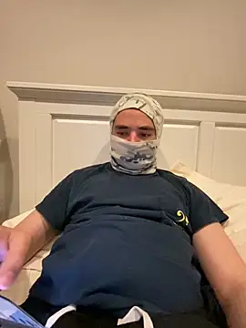 phantom898983 online show from April 17, 7:22 am