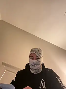 phantom898983 online show from March 26, 9:40 am