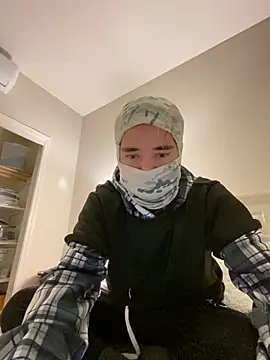 phantom898983 online show from April 21, 7:26 am