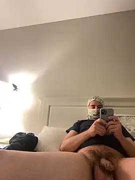 phantom898983 online show from April 10, 7:37 am