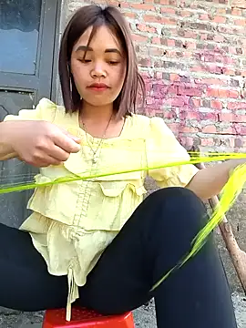 mon-monk online show from April 13, 8:07 am