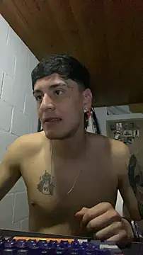 Snapshot of JhonCas44 chatting on December 15, 4:40 am JhonCas44 online show from December 15, 4:40 am