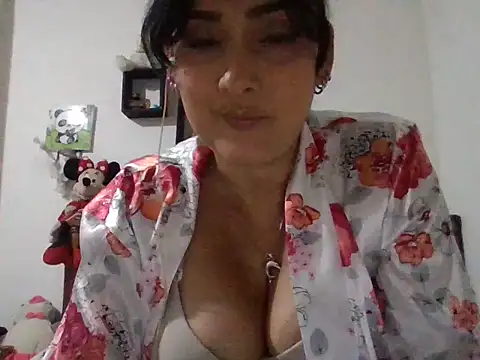 0lucer0 online show from February 11, 10:59 am