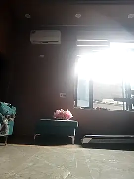 Alone nothing online show from April 11, 1:24 am