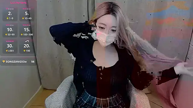 Kititi0x0 online show from December 18, 10:30 am