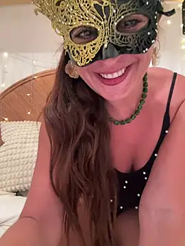 Snapshot of Deborahoff chatting on May 26, 2:09 am Deborahoff online show from May 26, 2:09 am