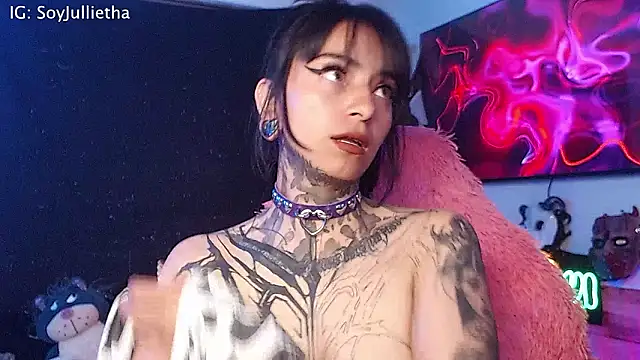 Julls420  online show from February 19, 3:36 am