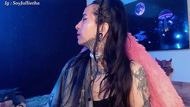 Julls420  online show from January 10, 5:47 am