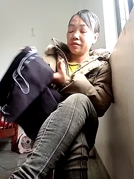 anna-can online show from March 8, 8:17 am