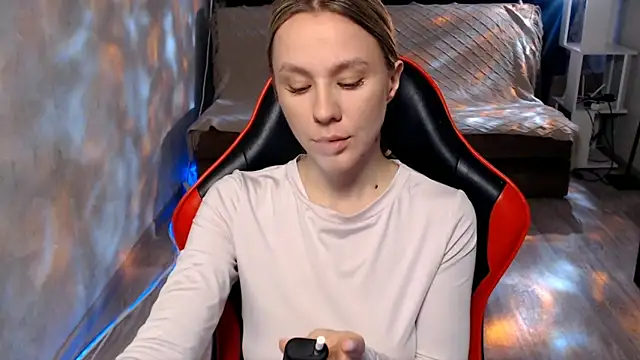 MiaBun1 online show from March 11, 3:55 am