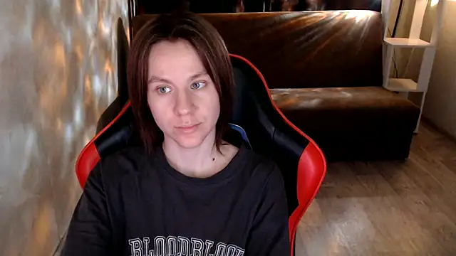 MiaBun1 online show from December 18, 3:11 am