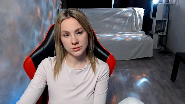 MiaBun1 online show from March 2, 3:40 am