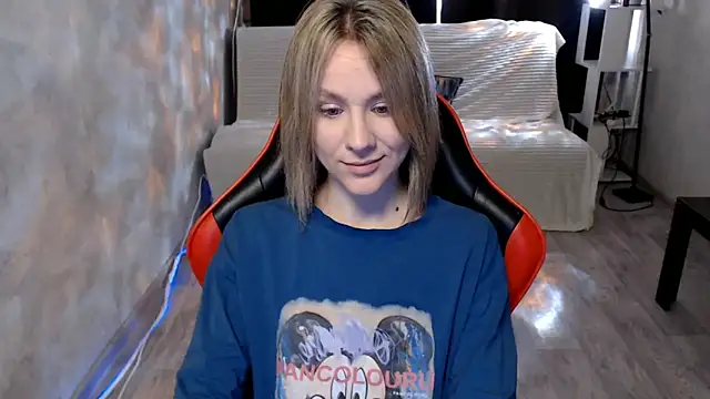 MiaBun1 online show from March 4, 5:15 am