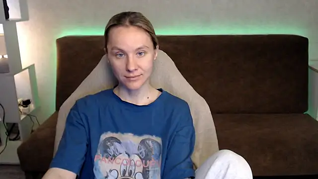 MiaBun1 online show from May 12, 4:09 am