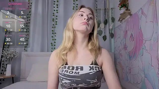 Snapshot of kaity_berry chatting on March 1, 8:14 am kaity berry online show from March 1, 8:14 am