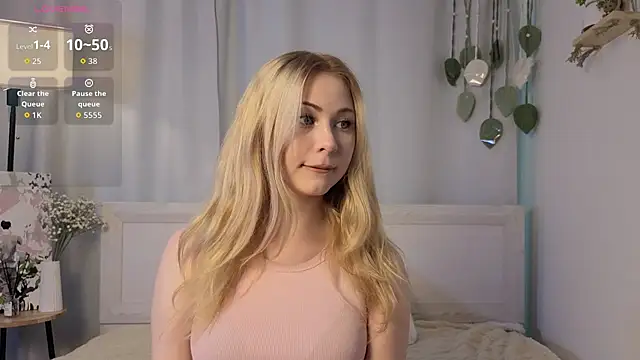 Snapshot of kaity_berry chatting on January 15, 8:40 am kaity berry online show from January 15, 8:40 am