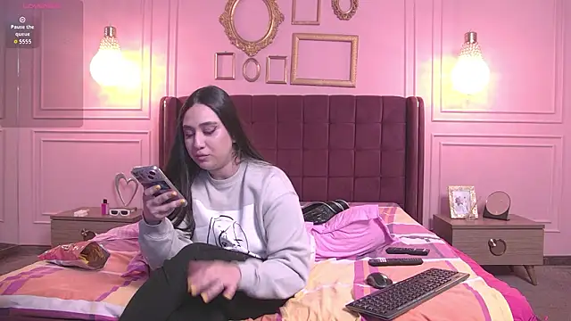 KendallVelvet online show from March 14, 4:46 pm