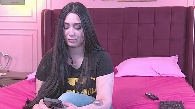 KendallVelvet online show from April 25, 1:41 pm