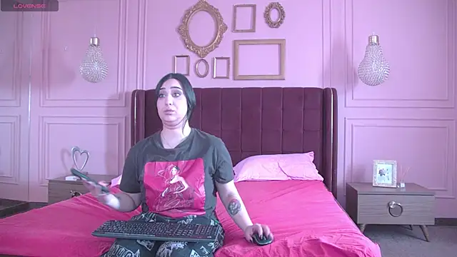 KendallVelvet online show from April 26, 9:17 am